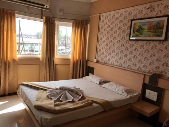 Bharati Lodge Хубли Экстерьер фото