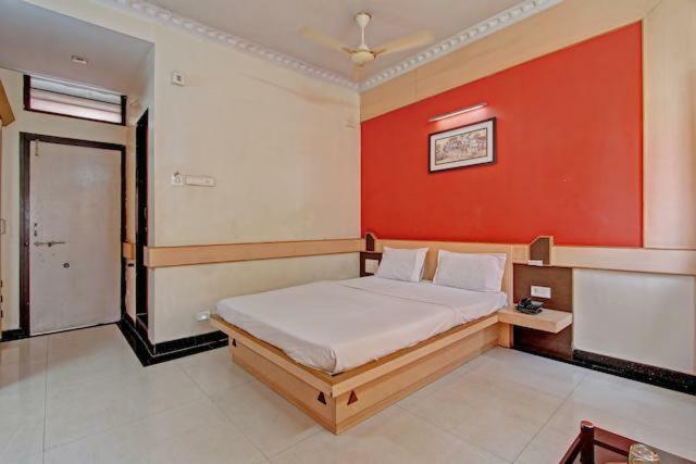 Bharati Lodge Хубли Экстерьер фото